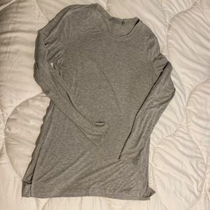 Grey long sleeve athleta shirt
